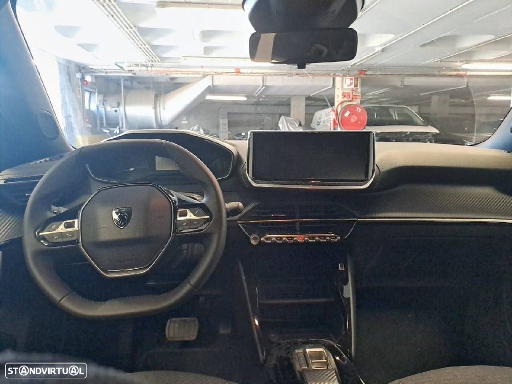 Peugeot 2008 - 8