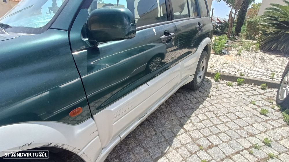 Suzuki Grand Vitara Metal Top 2.0 TDi - 4
