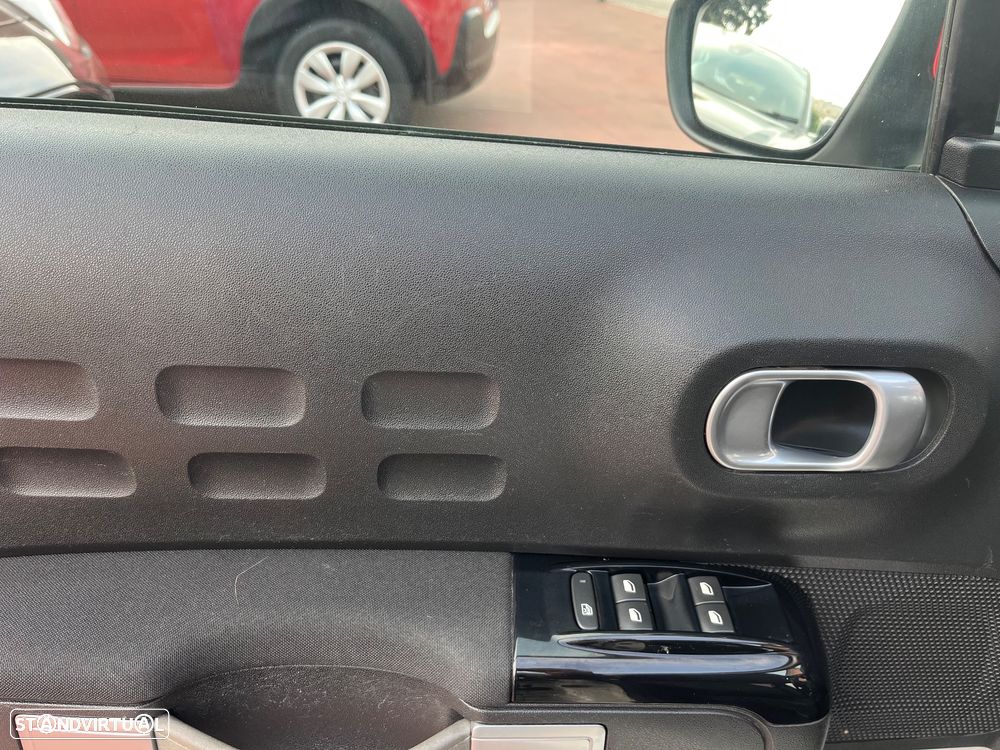 Citroën C3 1.2 PureTech Shine - 15