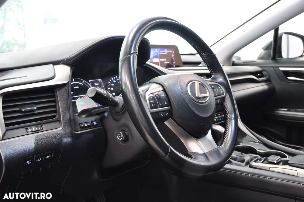 Lexus Seria RX - 10