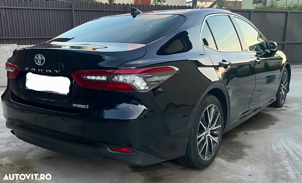 Toyota Camry Business Edition - 4