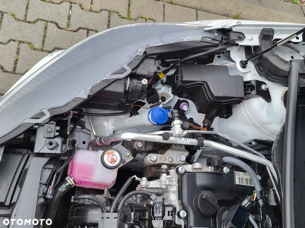 Toyota Corolla Cross 1.8 Hybrid Comfort - 33