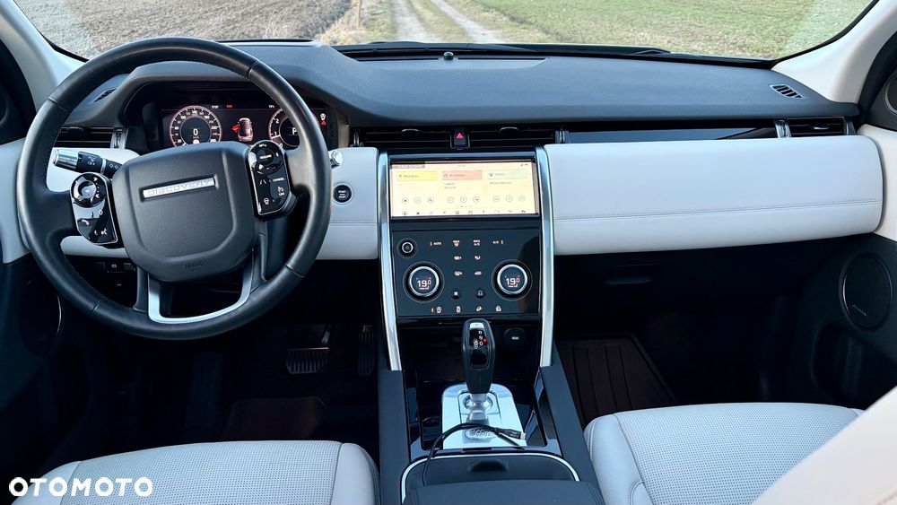 Land Rover Discovery Sport - 17