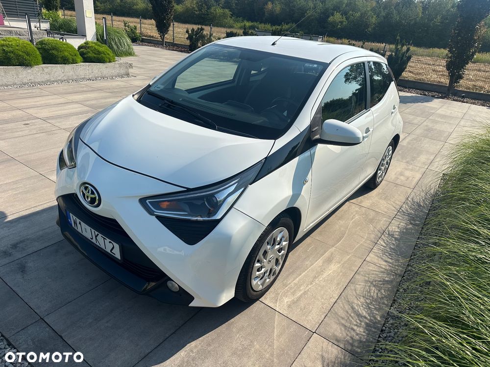 Toyota Aygo x-play connect - 3