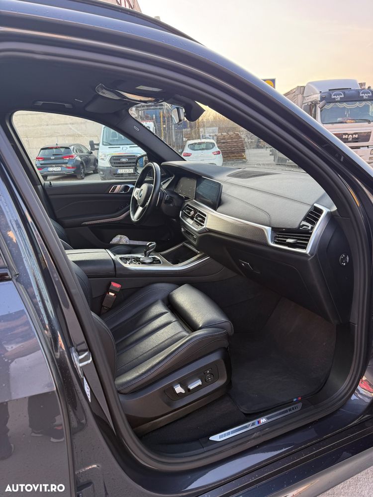 BMW X5 xDrive45e - 11