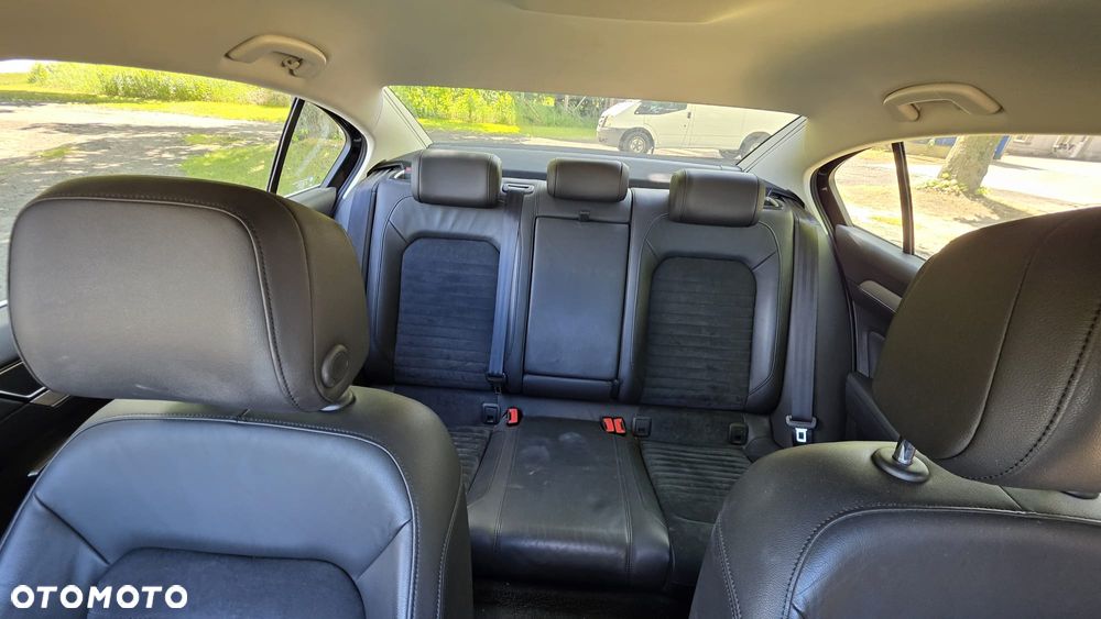 Volkswagen Passat 2.0 TDI BMT Highline DSG - 8