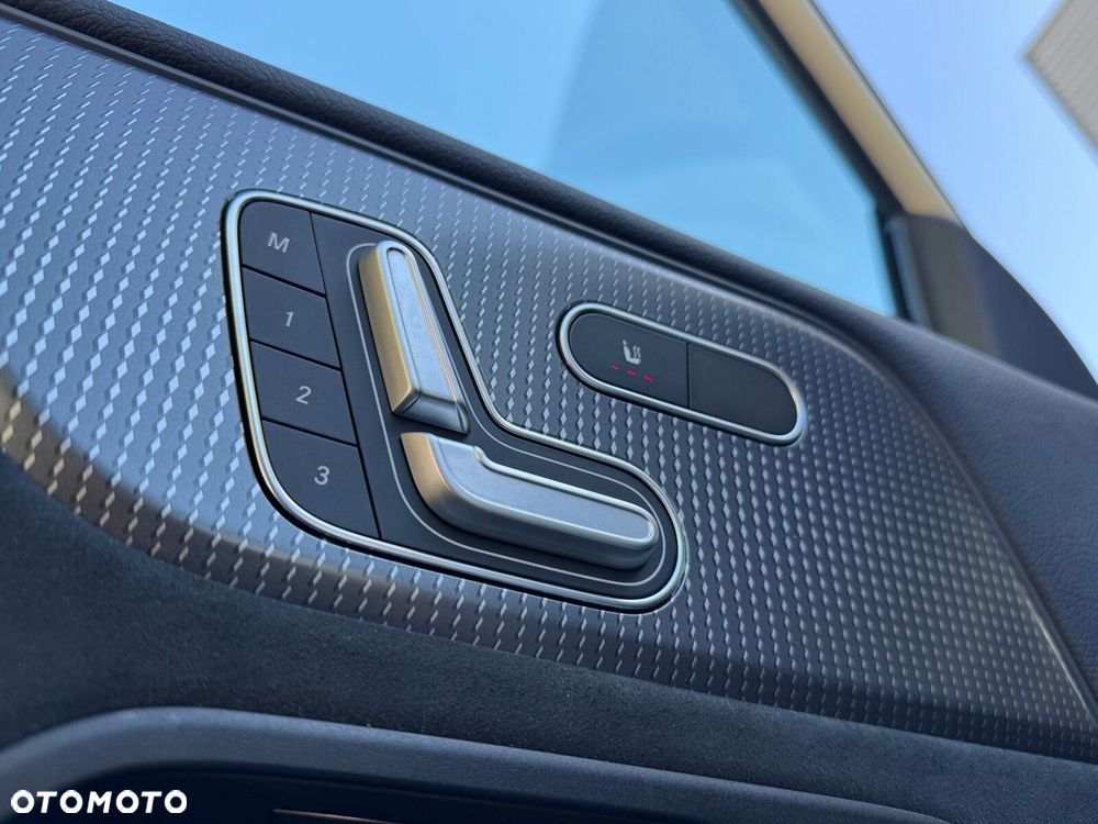 Mercedes-Benz EQB 300 66.5kWh 4-Matic AMG Line 7os - 15
