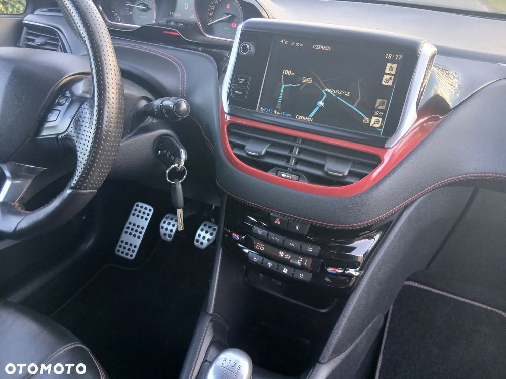 Peugeot 208 1.6 THP GTi - 5