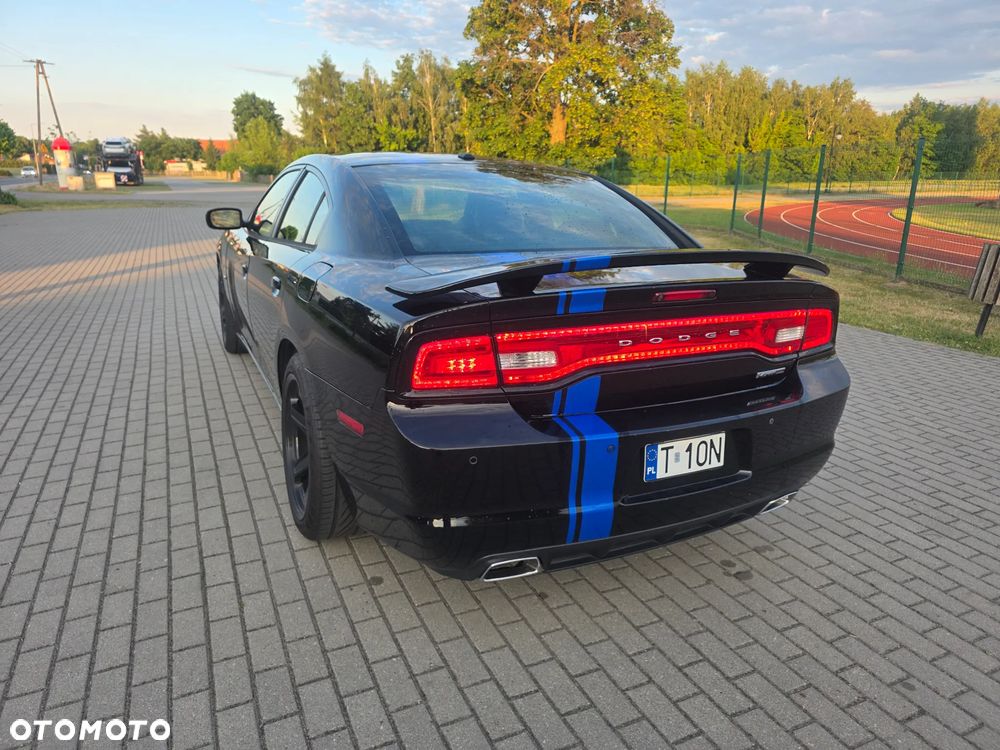 Dodge Charger - 13