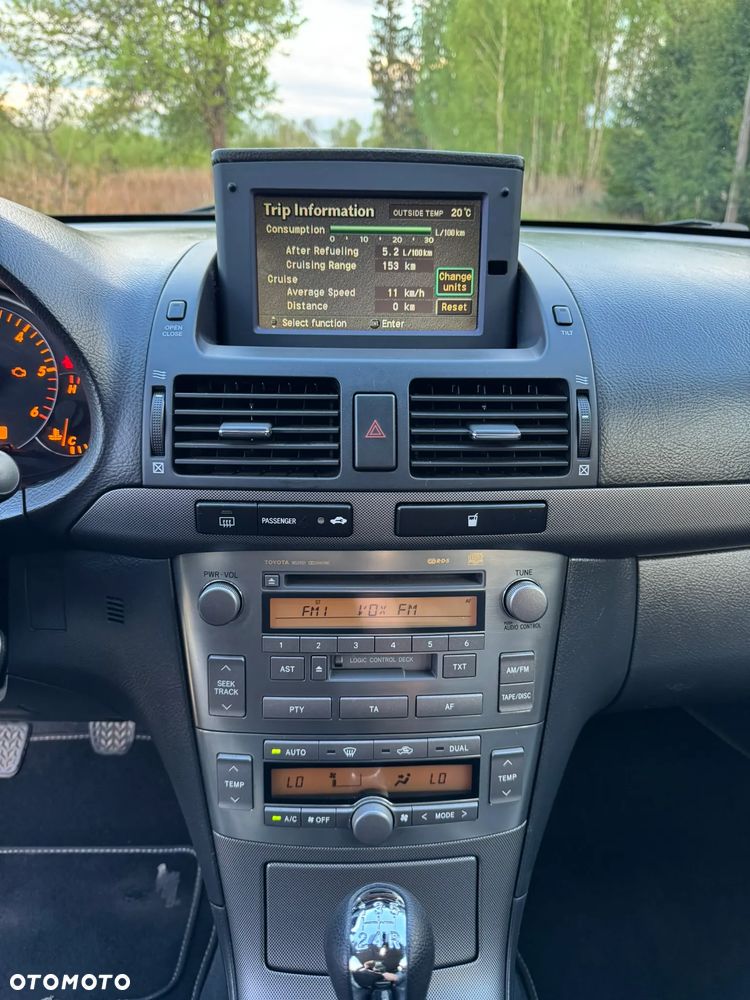 Toyota Avensis 2.0 D-4D Executive - 14