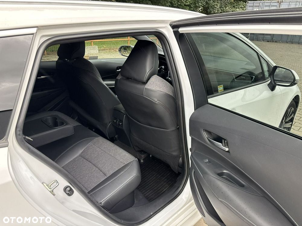 Toyota Corolla 2.0 Hybrid Comfort - 18