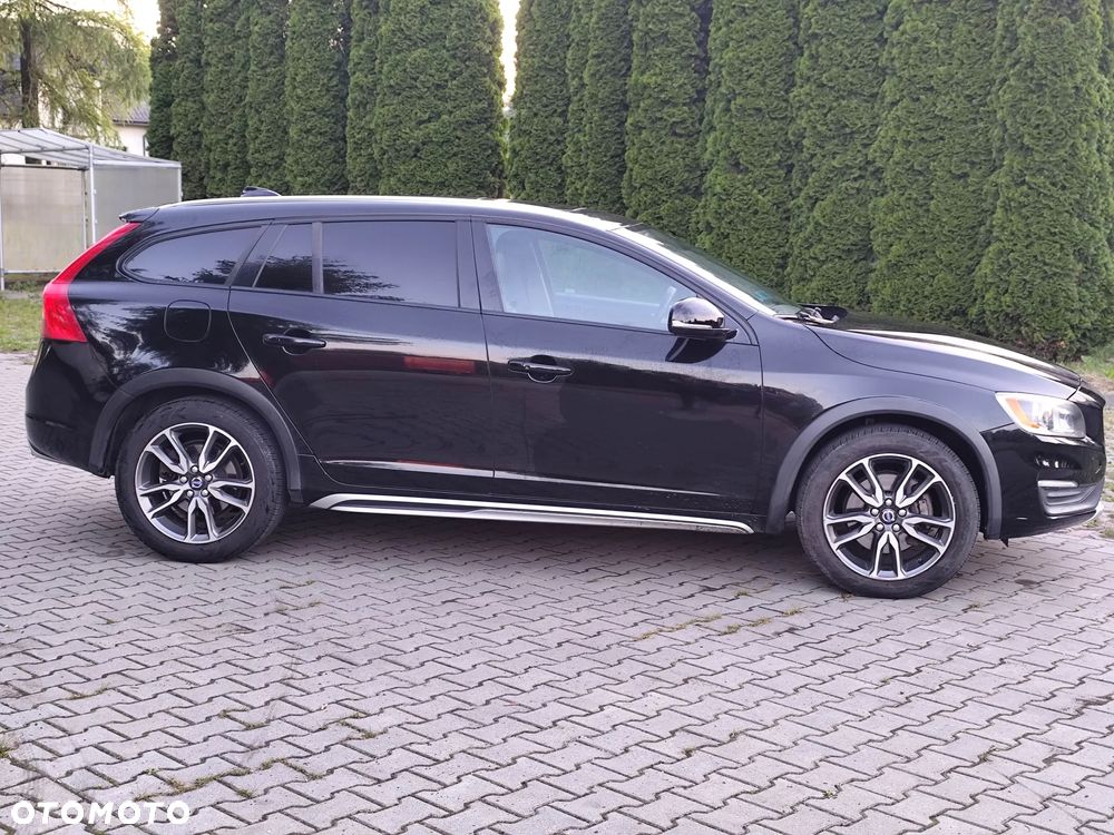 Volvo V60 Cross Country T5 AWD Momentum - 8