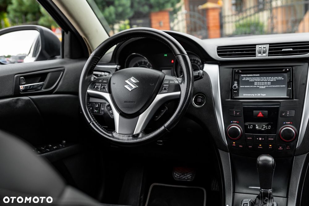 Suzuki Kizashi 2.4 4x4 CVT Sport - 28