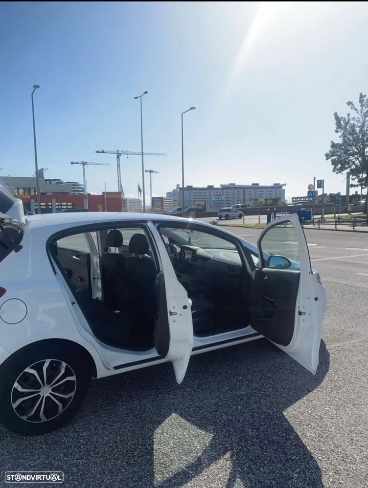 Opel Corsa 1.3 CDTi Enjoy EcoFLEX - 3