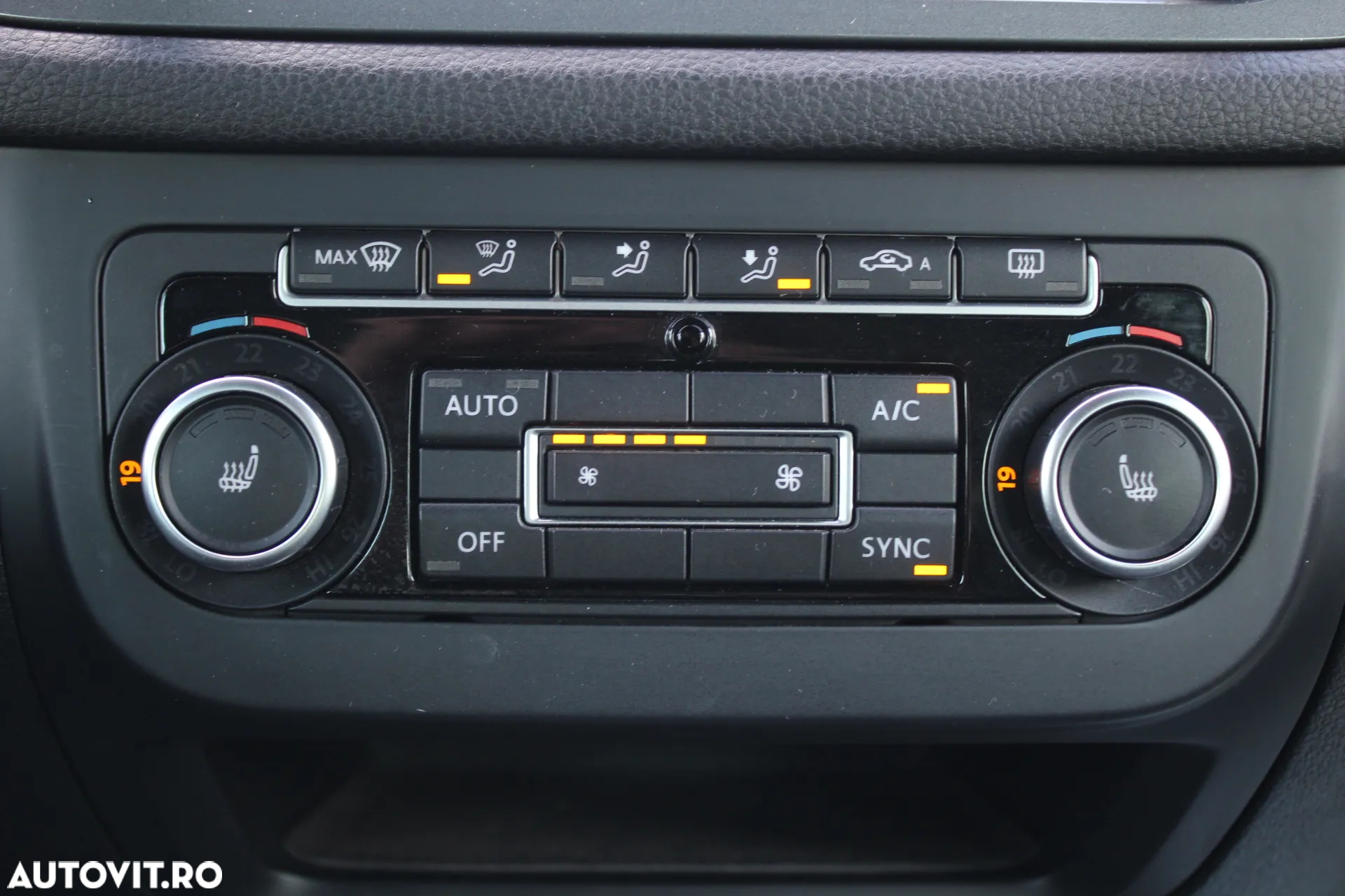 Volkswagen Tiguan 2.0 TDI SCR 4MOTION DSG R-Line - 8