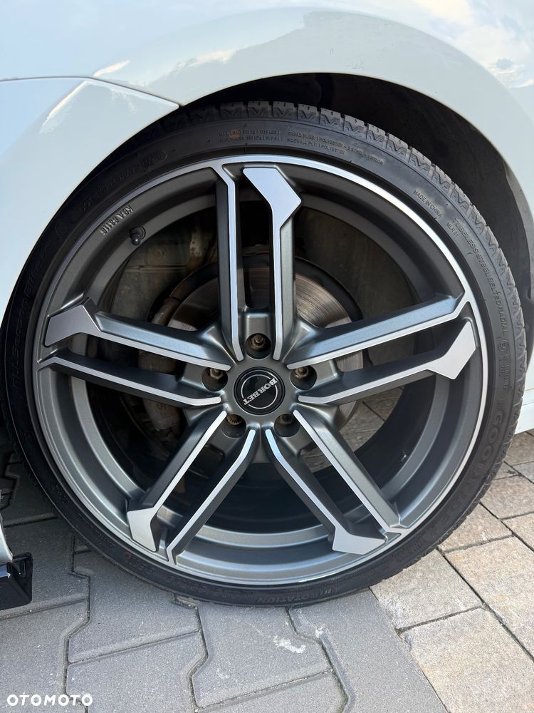 Volkswagen Golf - 10