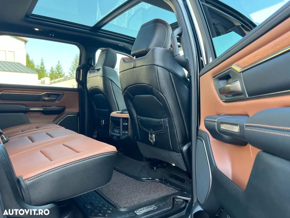 Dodge RAM - 8