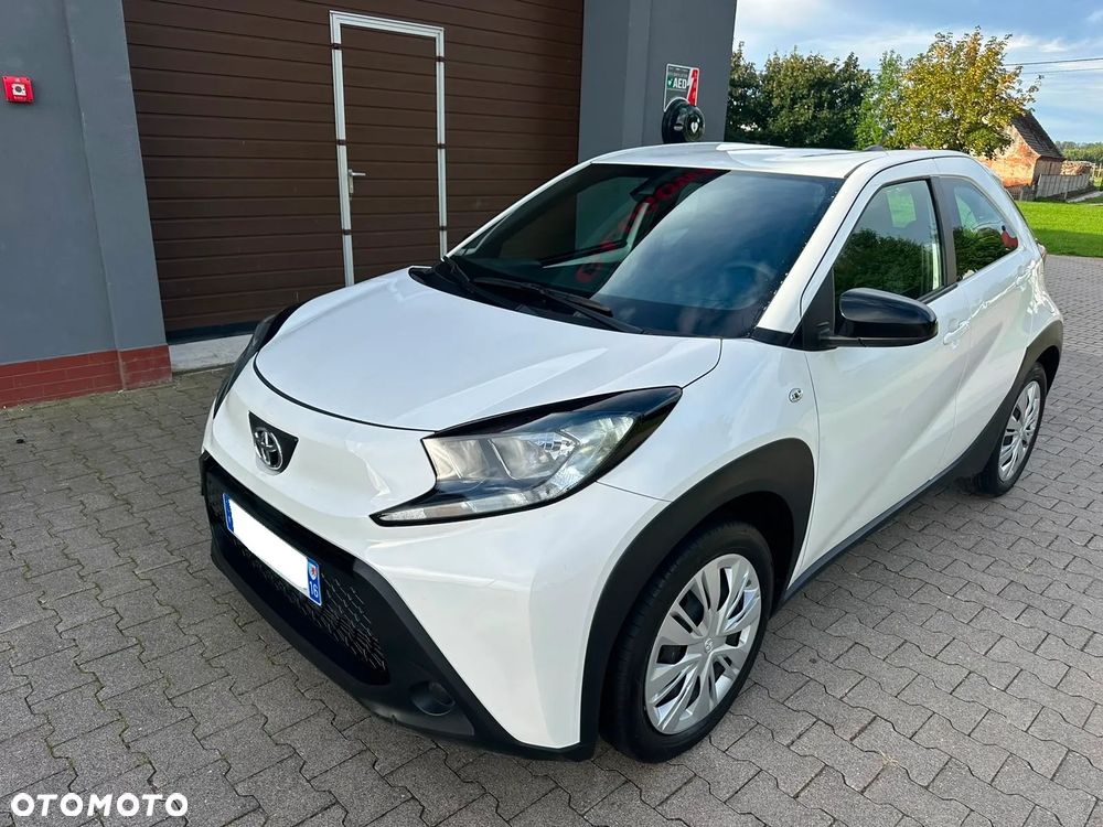 Toyota Aygo X S-CVT Play - 1