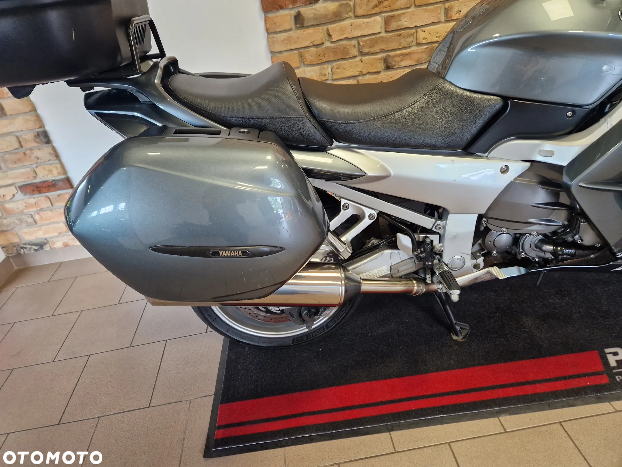Yamaha FJR - 24