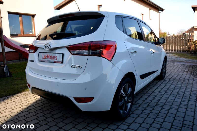 Hyundai ix20 1.4 Comfort - 16