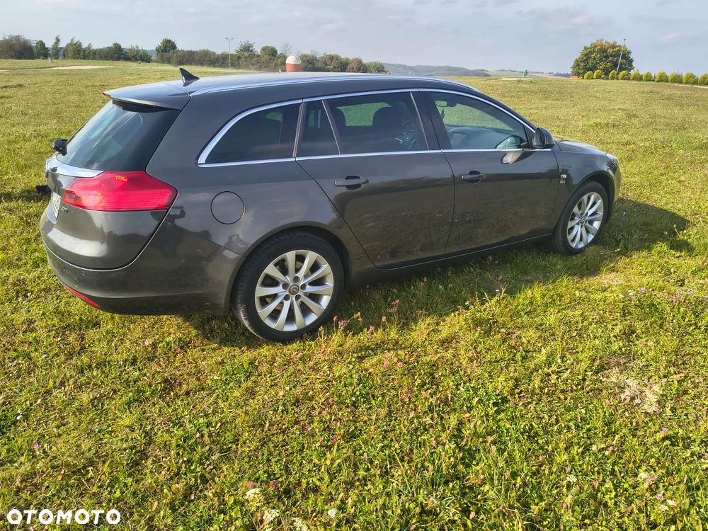 Opel Insignia 2.0 CDTI Sports Tourer Cosmo - 2