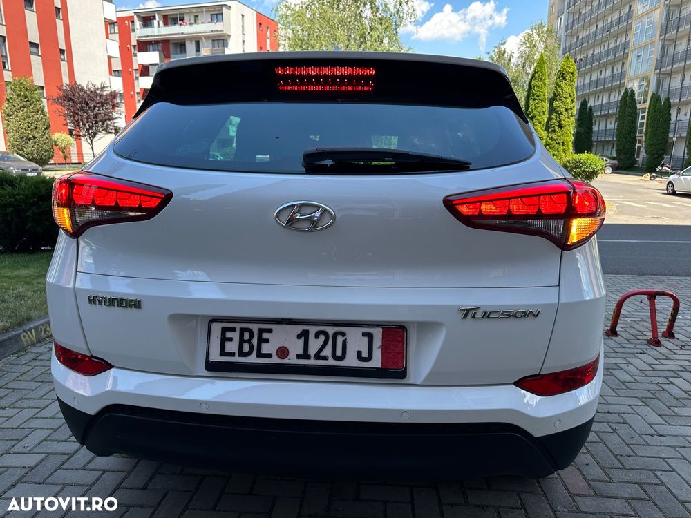 Hyundai Tucson blue 1.7 CRDi 2WD Style - 11