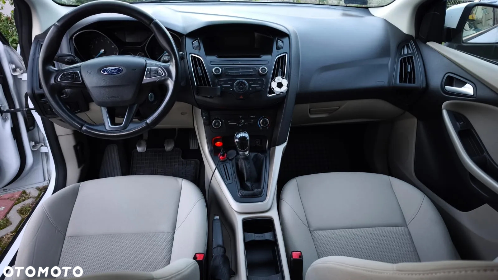 Ford Focus 1.6 Trend - 19