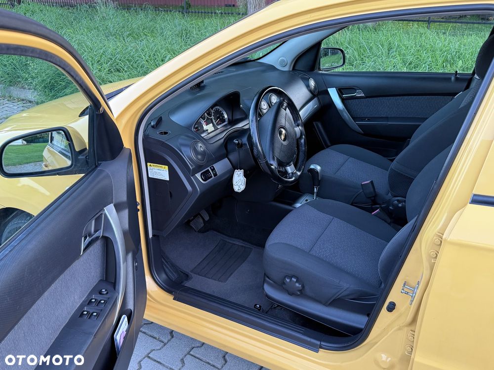 Chevrolet Aveo - 13