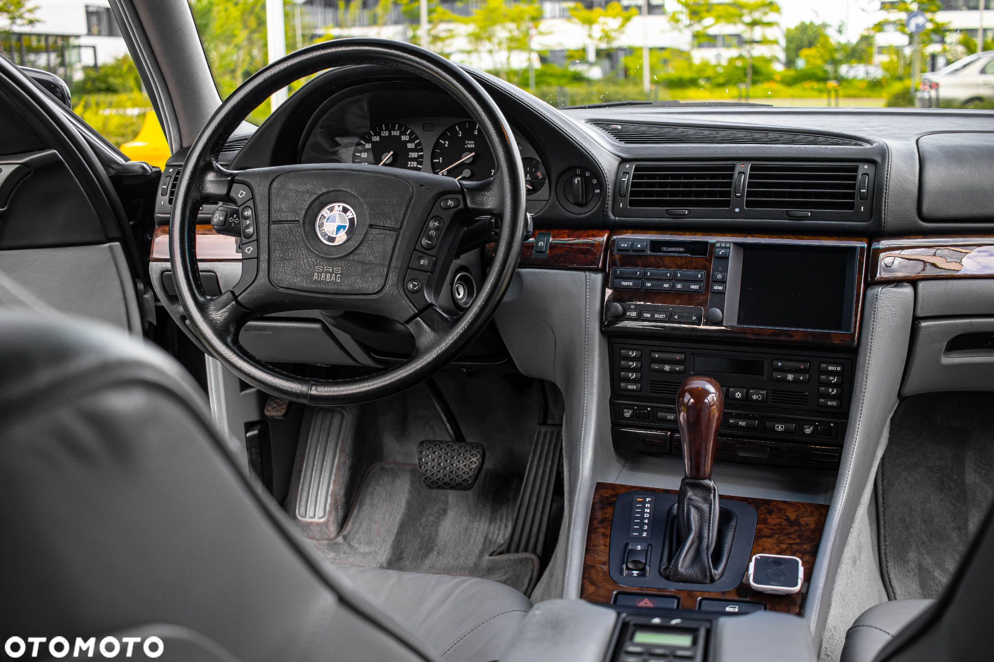 BMW Seria 7 750iL - 21