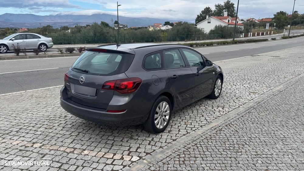 Opel Astra Sports Tourer - 4