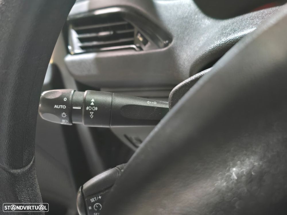 Peugeot 208 1.2 VTi Allure - 16