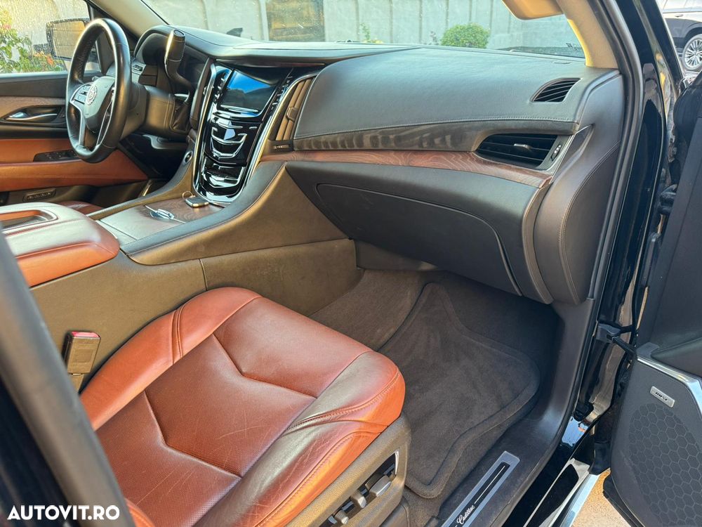 Cadillac Escalade - 12