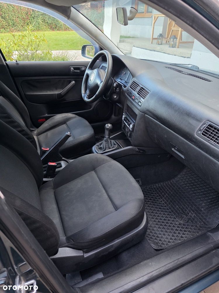 Volkswagen Bora 1.9 TDI Comfortline - 21