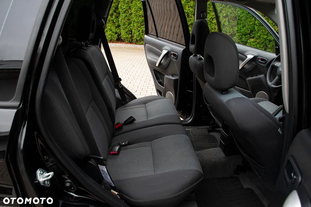 Toyota RAV4 2.0 VVT-i 4x4 - 8
