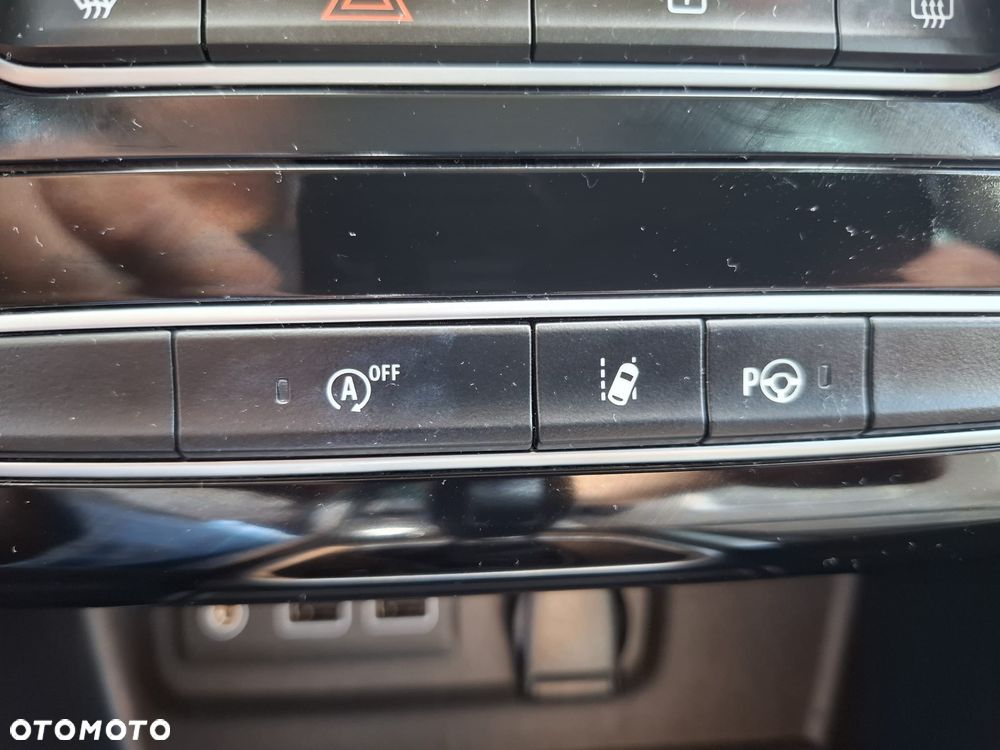 Renault Megane 1.3 TCe FAP Intens EDC - 29