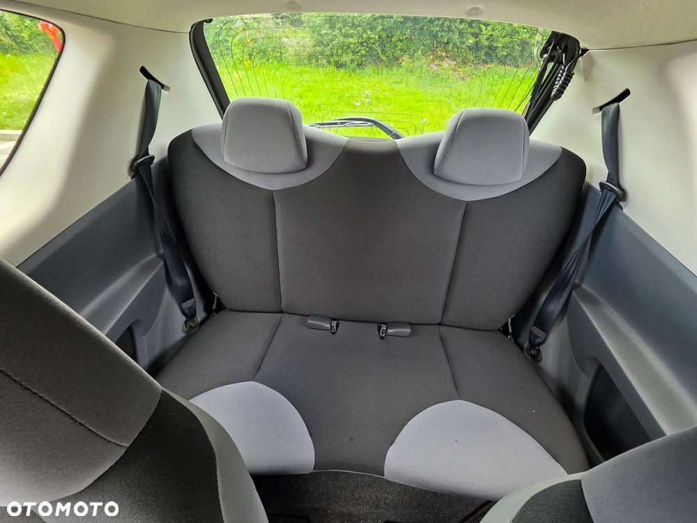 Peugeot 107 1.0 Happy - 12