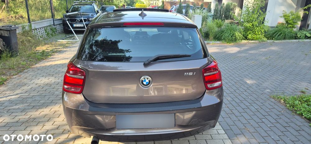 BMW Seria 1 116i - 6