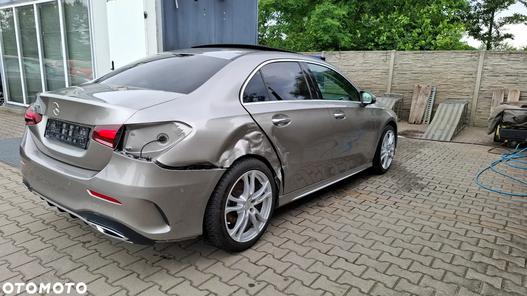 Mercedes-Benz Klasa A 200 AMG Line 7G-DCT - 4