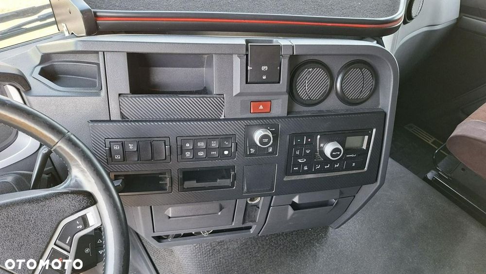 Renault T 460 - 11