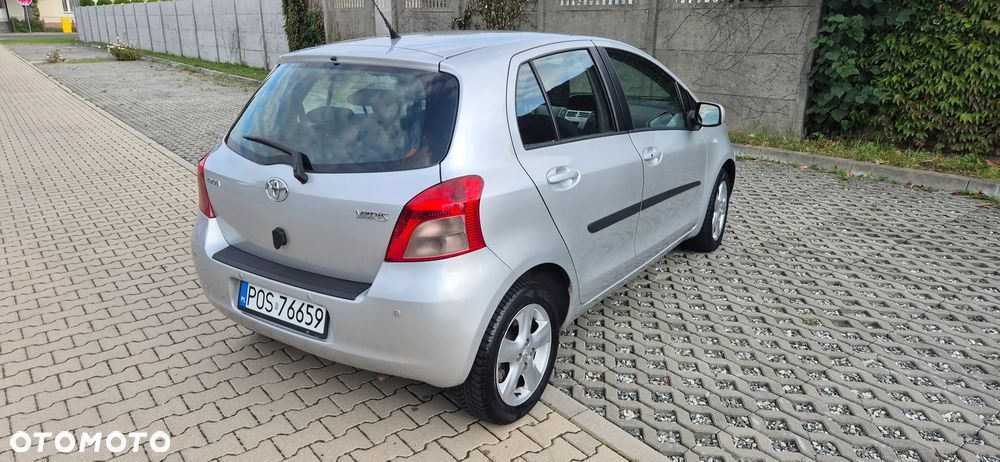 Toyota Yaris 1.3 Sol MM - 8
