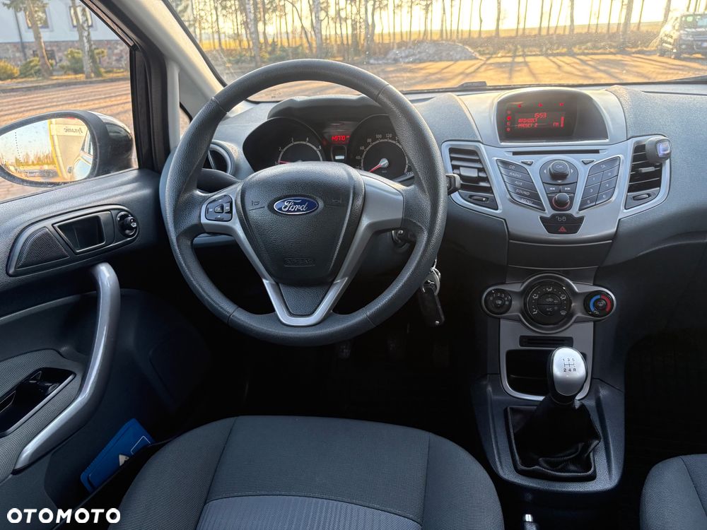 Ford Fiesta 1.25 Champions Edition - 4