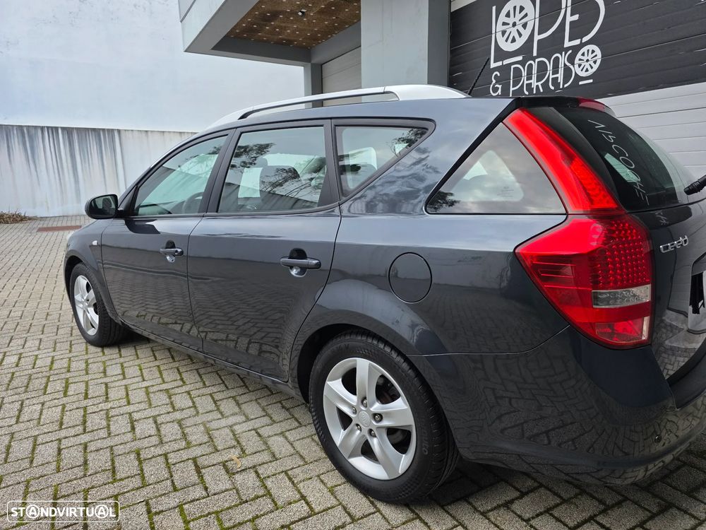 Kia Ceed SW 1.4 CVVT LX ISG - 30