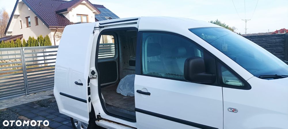 Volkswagen Caddy - 10