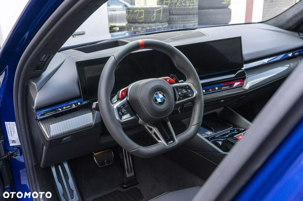 BMW M5 xDrive - 14