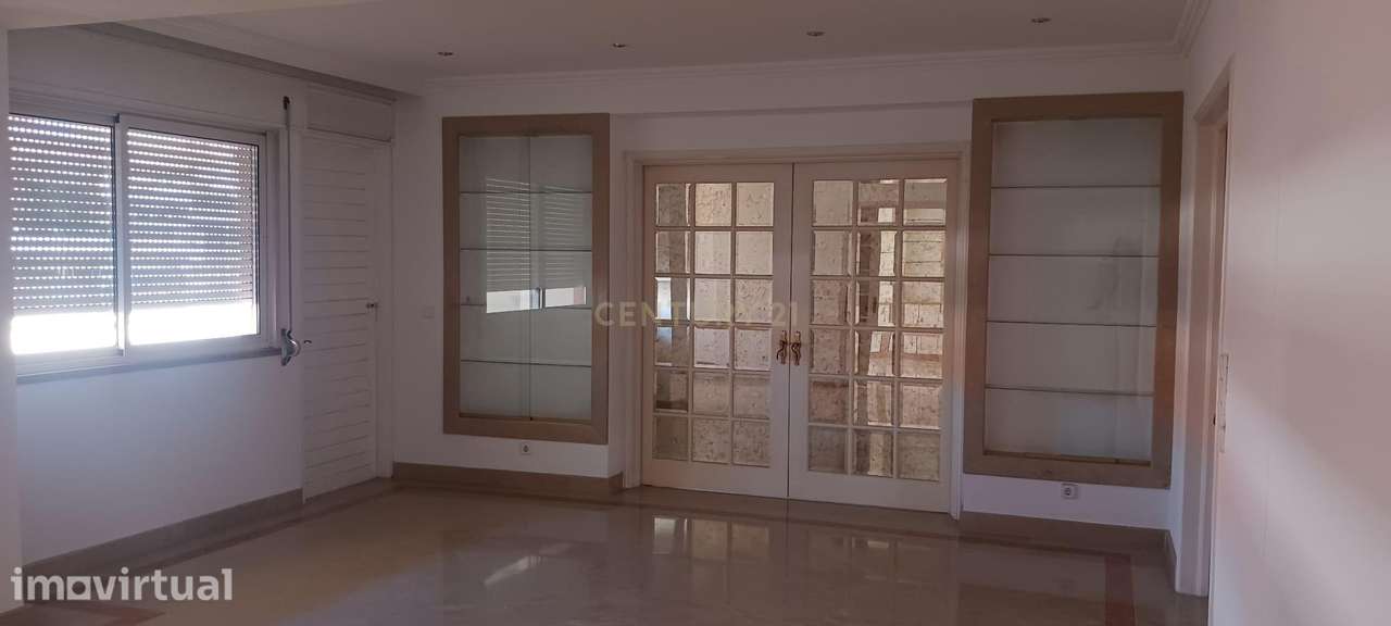 Luxuoso Apartamento com 8 assoalhadas em Alvalade, Estados unidos da A - Grande imagem: 3/33