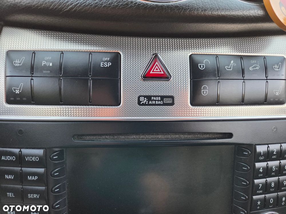 Mercedes-Benz CLK - 21