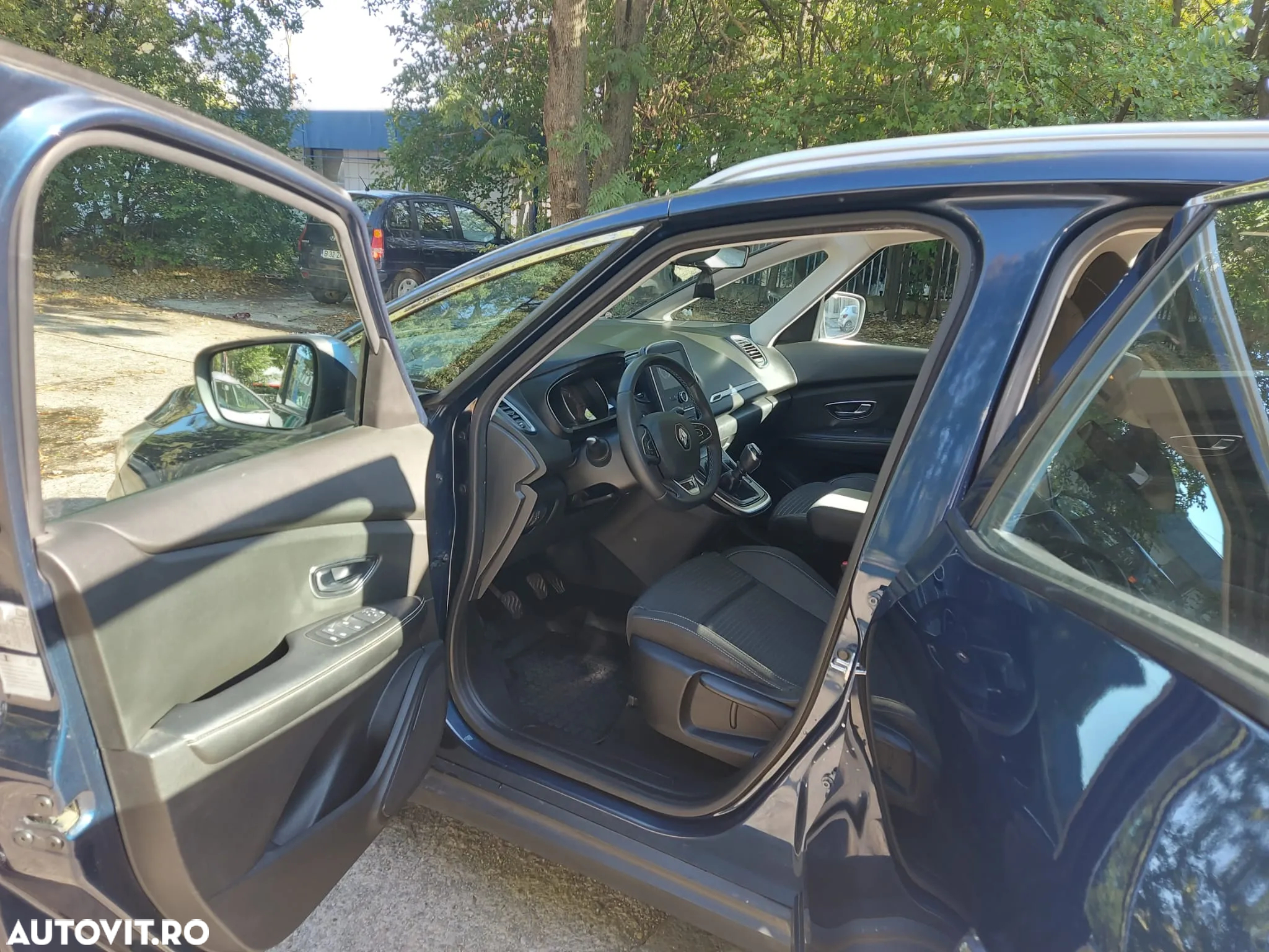Renault Scenic ENERGY dCi 110 Start & Stop Expression - 8