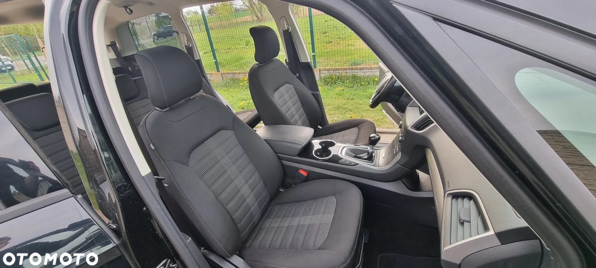 Ford Galaxy 1.5 EcoBoost Titanium - 31
