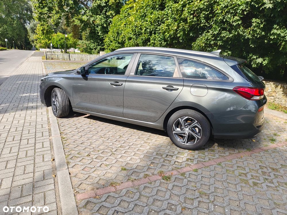 Hyundai i30 1.6 D Comfort DCT - 36