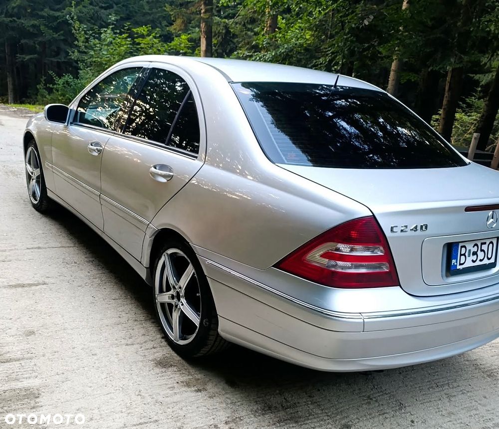 Mercedes-Benz Klasa C 240 Avantgarde 4-Matic - 7